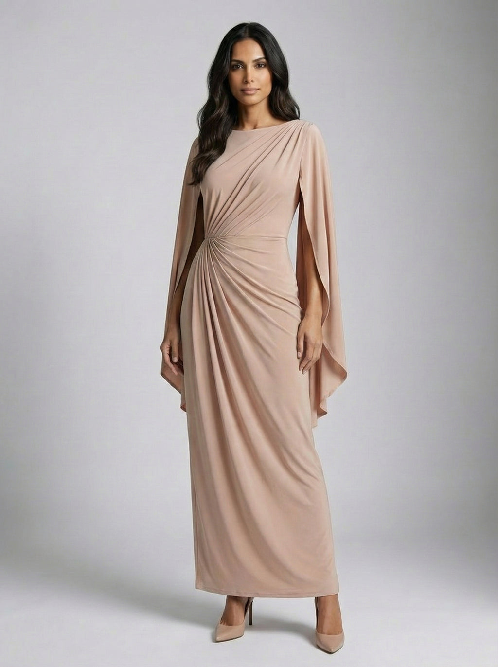 JENIFER - Elegante vestido largo con mangas tipo capa drapeadas