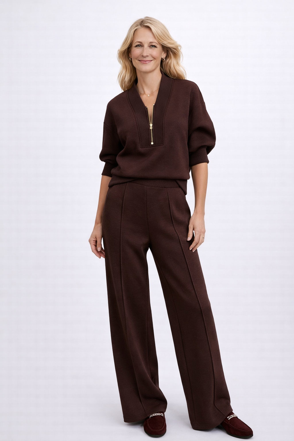 AINHOA -Conjuto suave elegante.